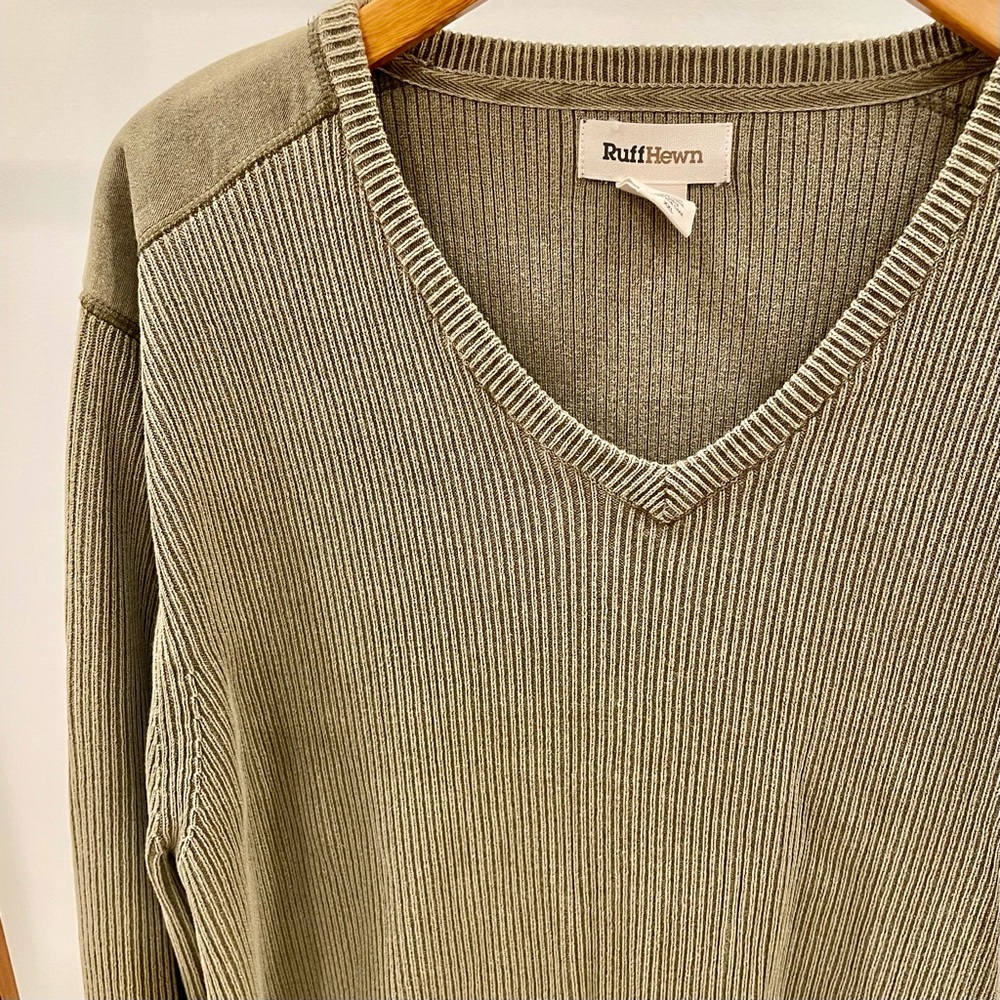 Vintage Wide Ribbed V-neck Sweater in Khaki Green - Picture 3 of 5